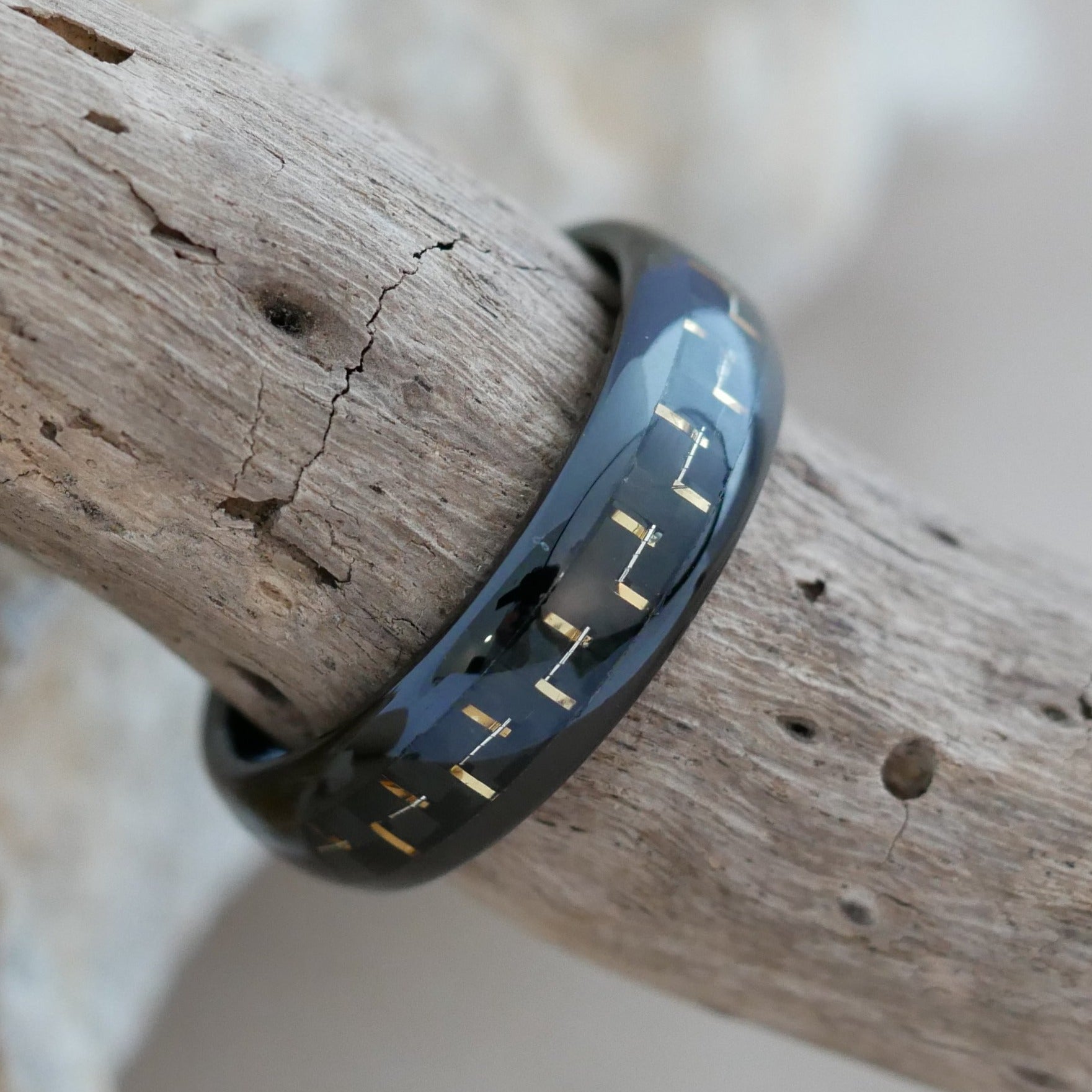 Men's Tungsten Carbon Fiber Engraved Ring - I Love You